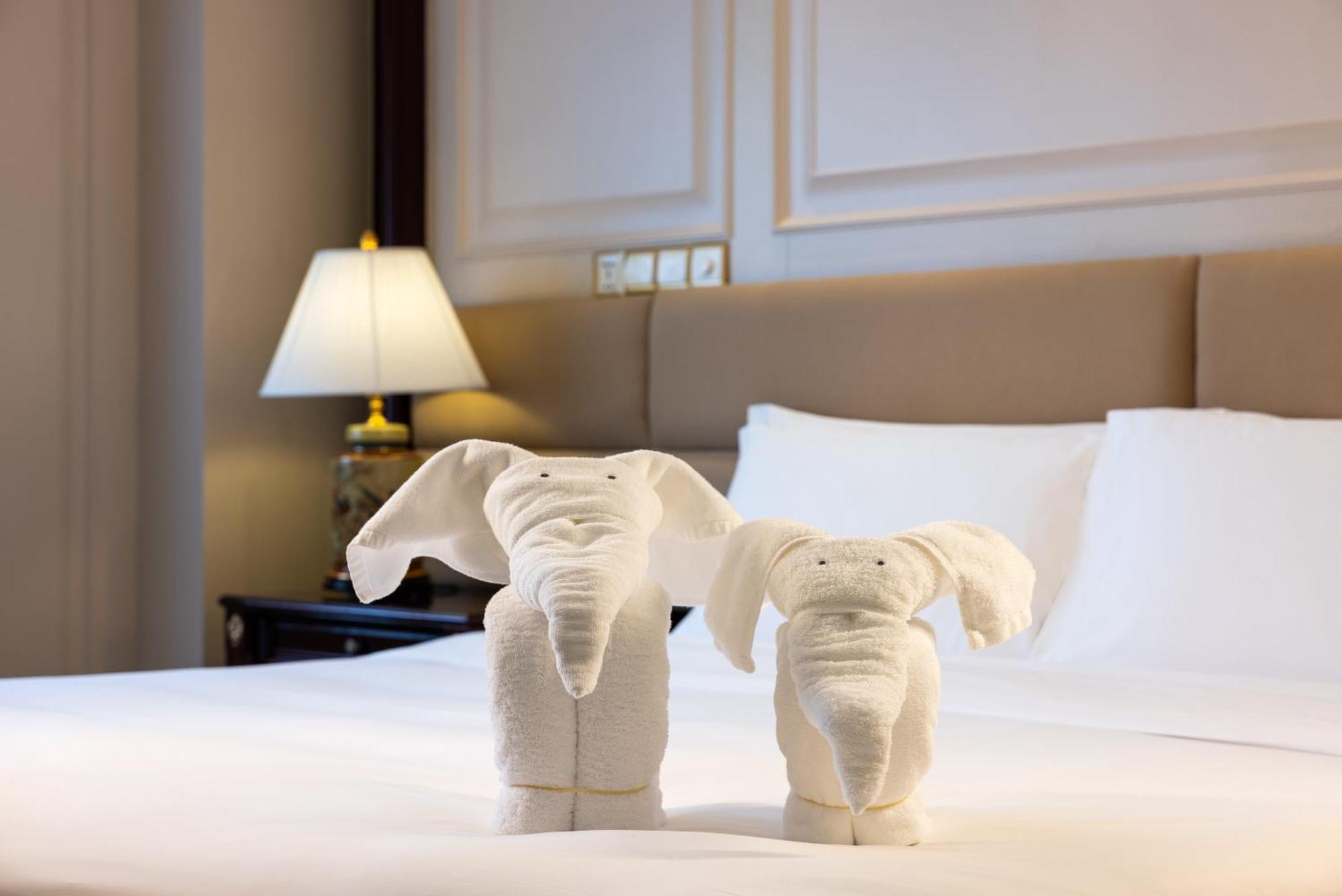 Crowne Plaza Hotel & Suites Landmark Shenzhen By Ihg - Nearby Luohu Border, Indoor Heated Swimming Pool, Complimentary Welcome Drink Luaran gambar